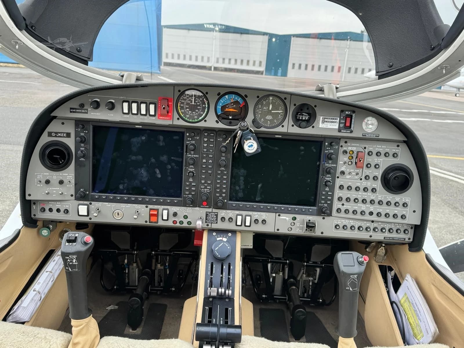 Diamond DA42 G-JKEE cockpit with G1000 avionics